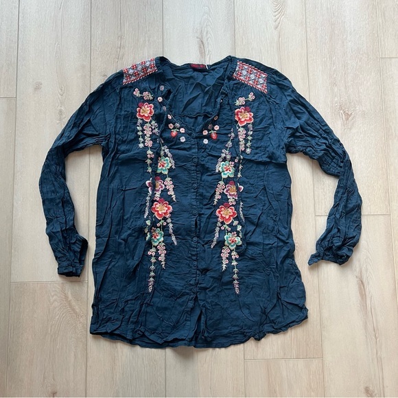 Johnny Was Tops - Johnny Was Floral V Neck Embroidered Blouse Size Medium